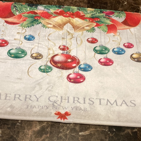 3 piece Christmas bathroom set. Bath mat,toilet mat and seat cover - Picture 2 of 4